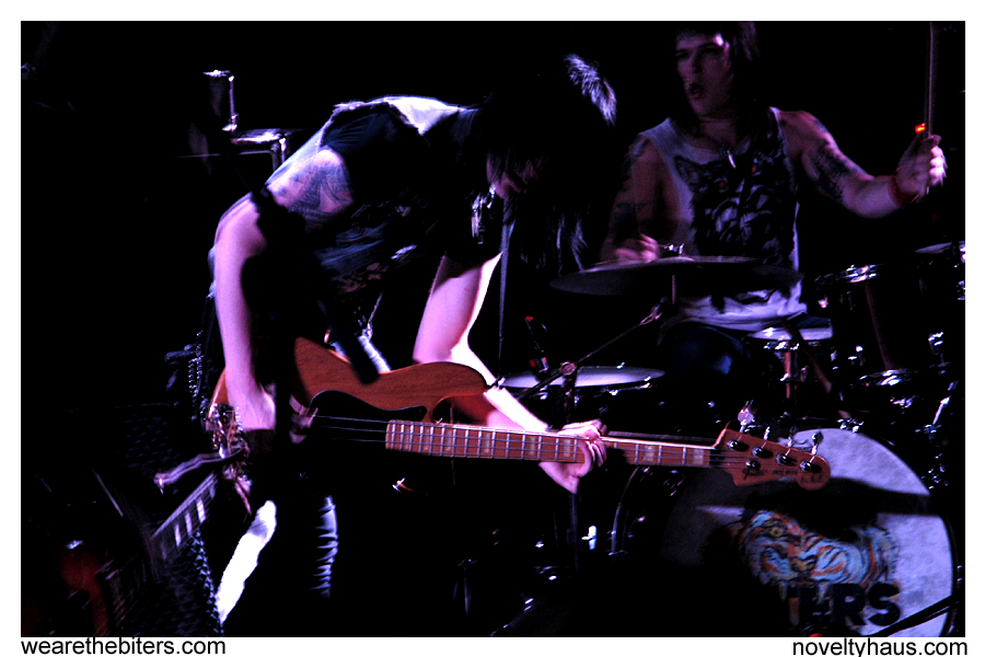 noveltyhaus the biters punk pop rock all chewed up artificial kid matt gabs noel conrad danger photography