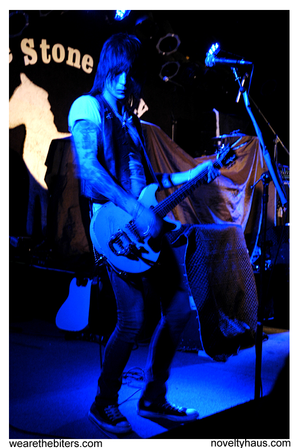 noveltyhaus the biters punk pop rock all chewed up artificial kid matt gabs noel conrad danger photography